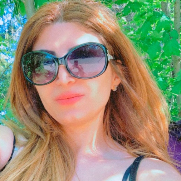 Meet your Posher, Dalya - Picture 1 of 1